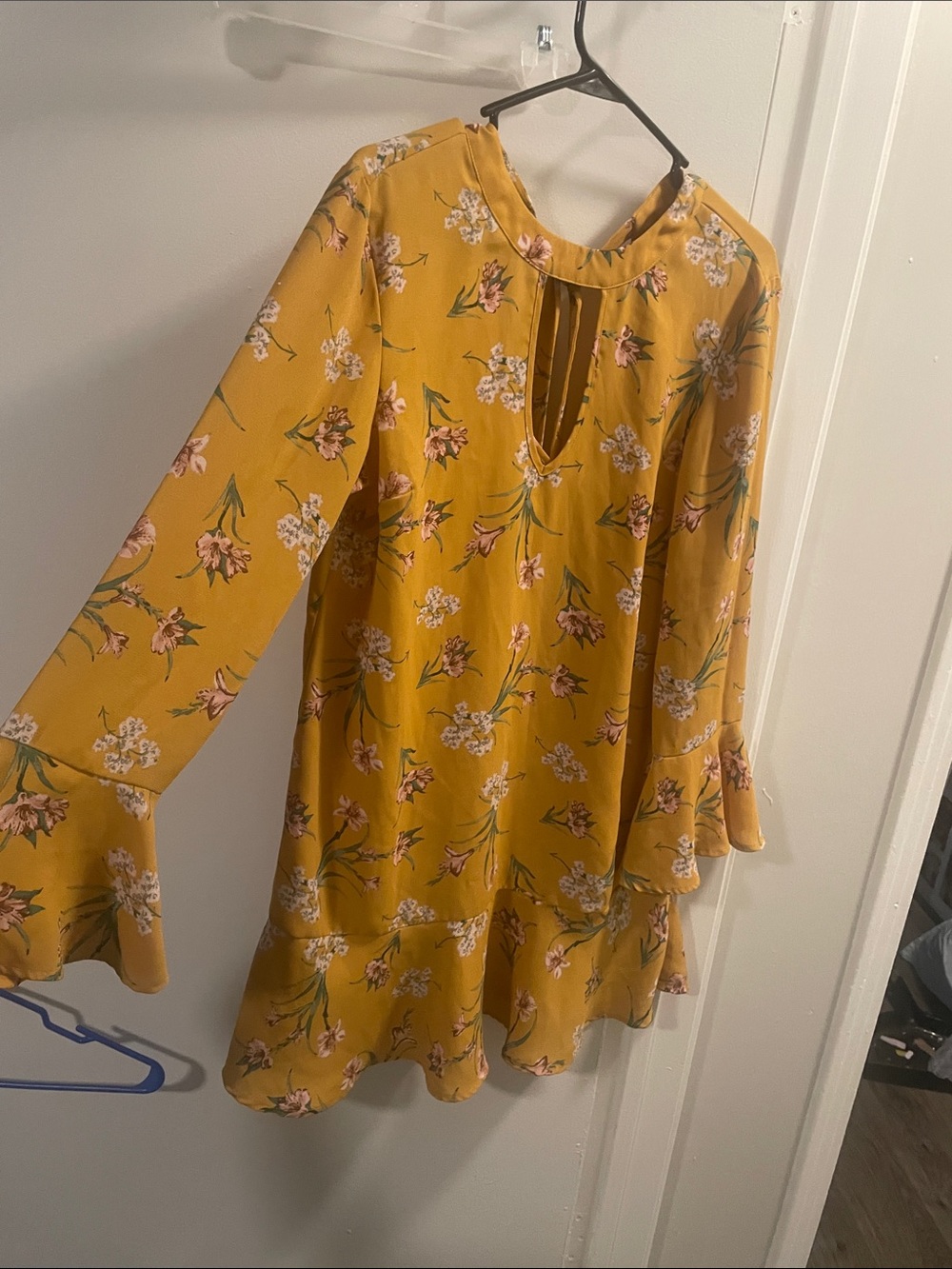 Women’s size medium never worn fall yellow long flowy dress with bell sleeves
